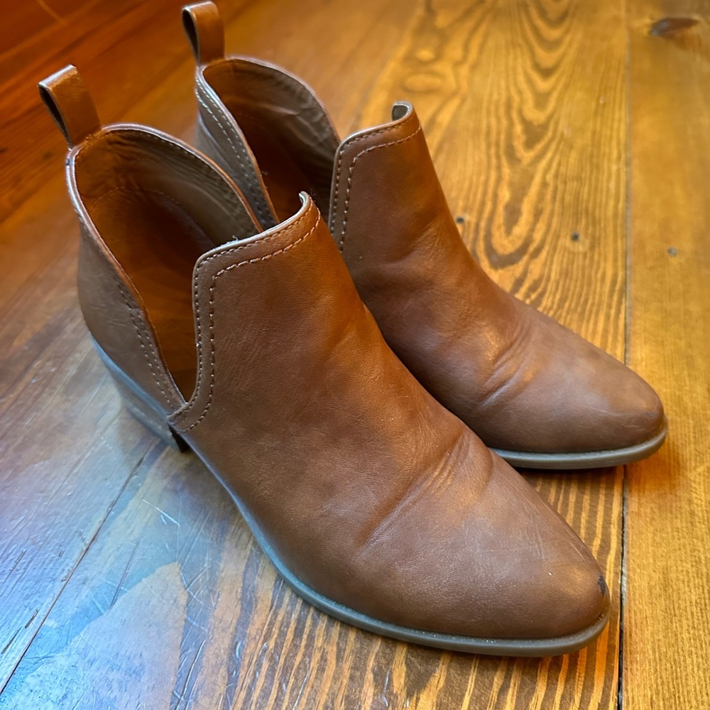 American Eagle Women’s Cognac Booties 🦅